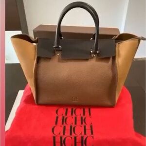 Carolina Herrera Vendome Handbag 8/10 with original strap